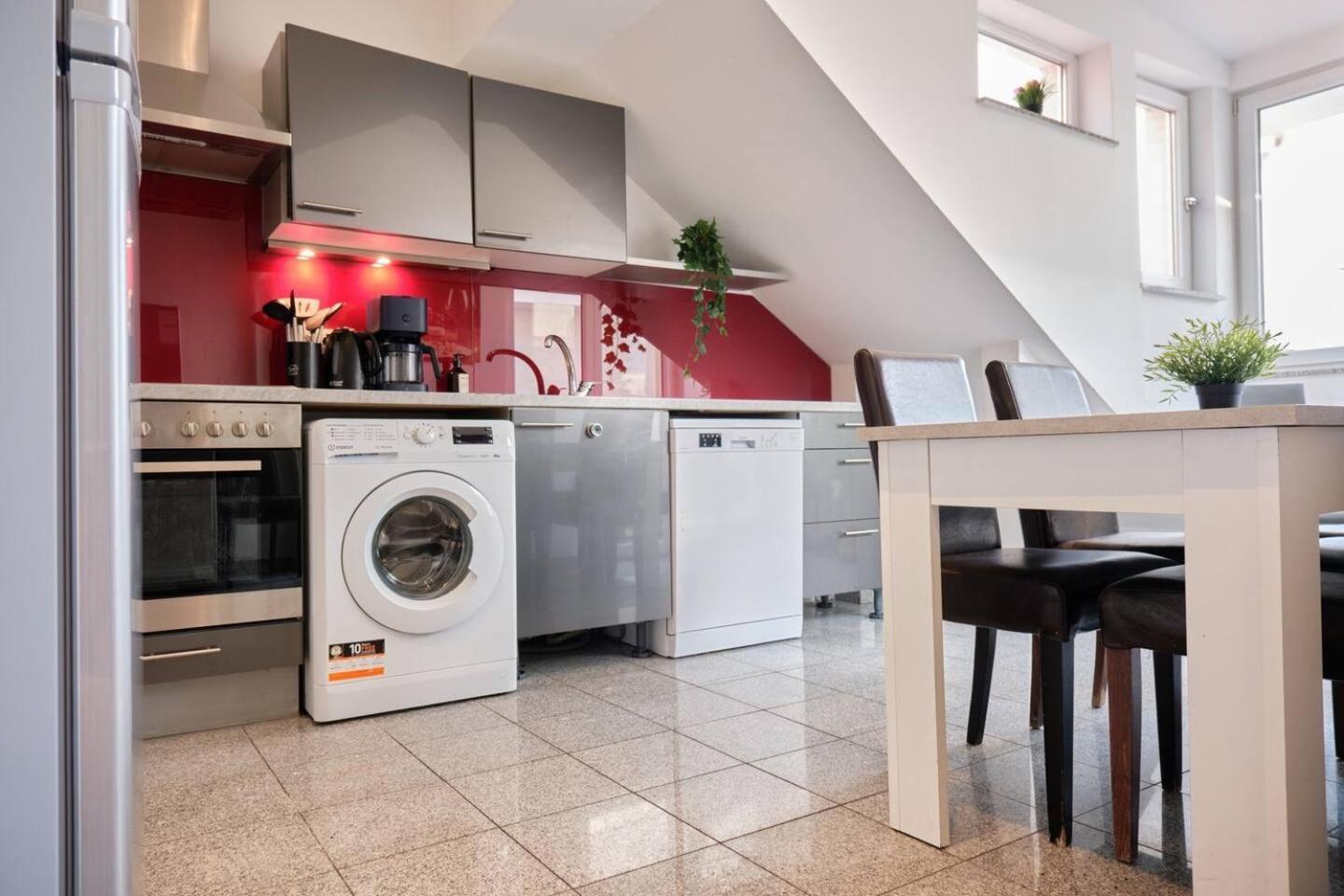 Appartement I 5 Minutes To Metro Wenen