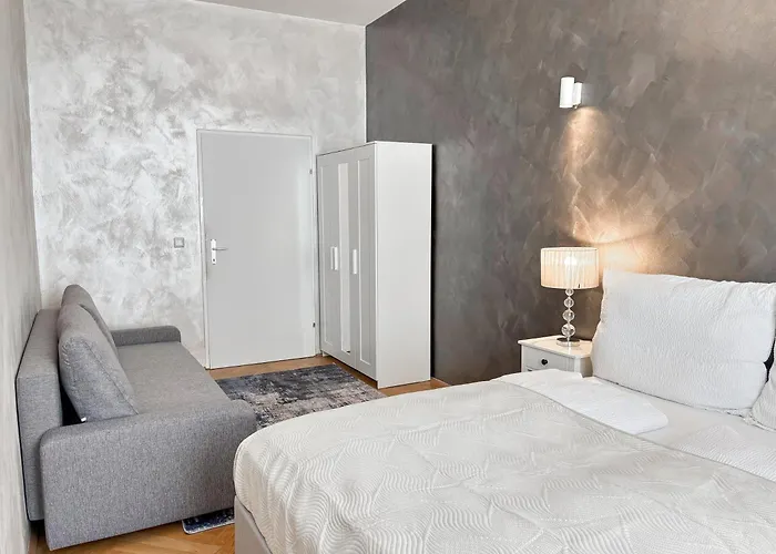 Stylish I 5 Minutes To U1 Reumannplatz I 15 Min To City Center