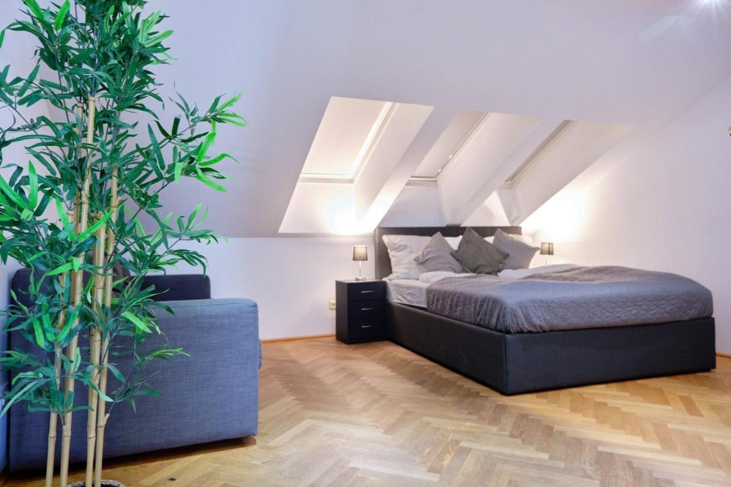 Stylish I 5 Minutes To U1 Reumannplatz I 15 Min To Center * Wiedeń